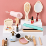 Makeup legetøj i træ til rolleleg med spejl, hårtørrer og makeuptilbehør til kreativ leg - Image 2