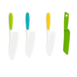 Børnekniv af plast i grøn, blå og gul med takket klinge og ergonomisk greb til køkkenbrug