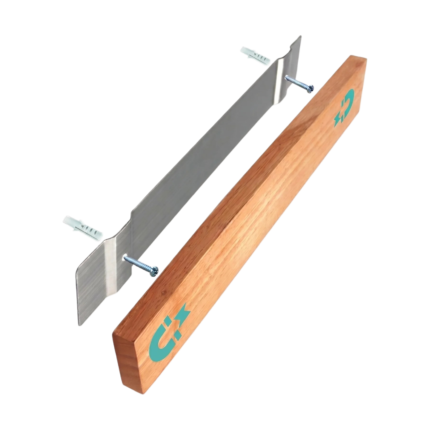 Magnetisk knivholder til væg med overskuelig opbevaring og synlig placering af knive i køkkenet