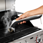 Elektrisk grillbørste med roterende børstehoved til hurtigere rengøring af grillriste - Image 2