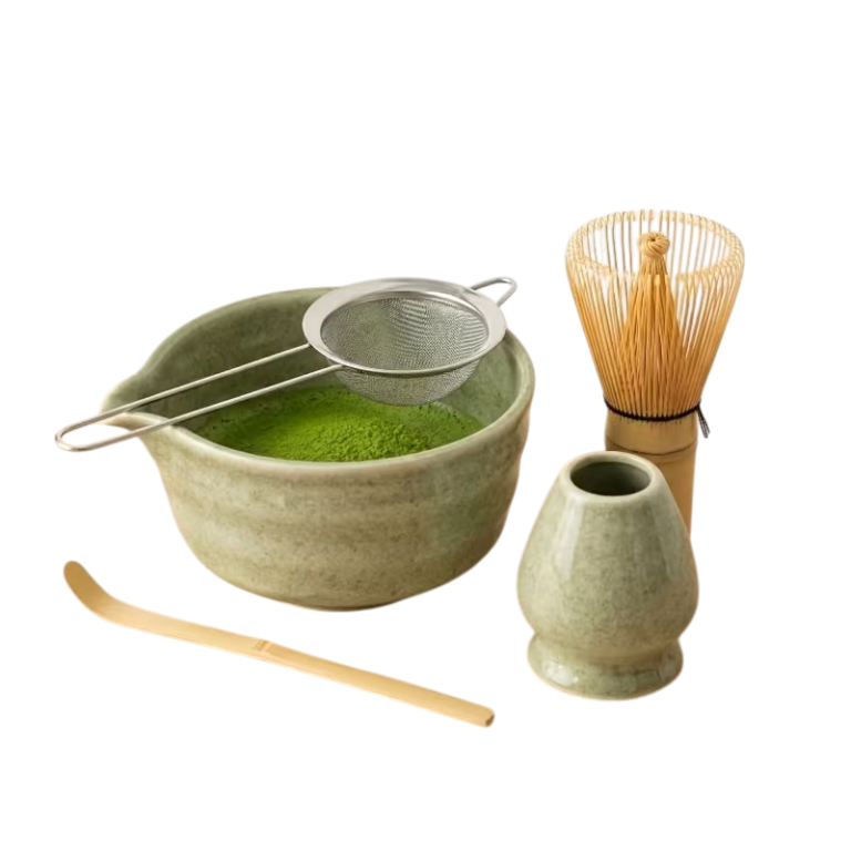 Matcha-sæt med skål med hældetud, bambuspiskeris, bambusske, holder og si i rustfrit stål