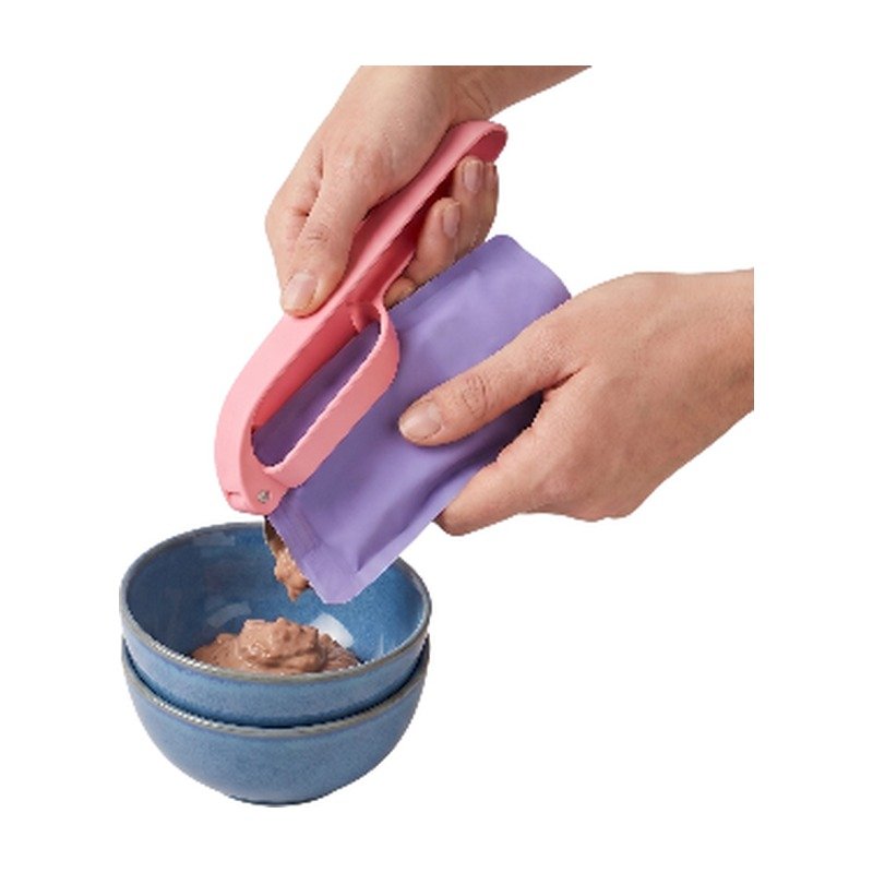 Wet Food Dispenser for Cats - Easy Scraping of Wet Food Bag and Controlled Dispensing