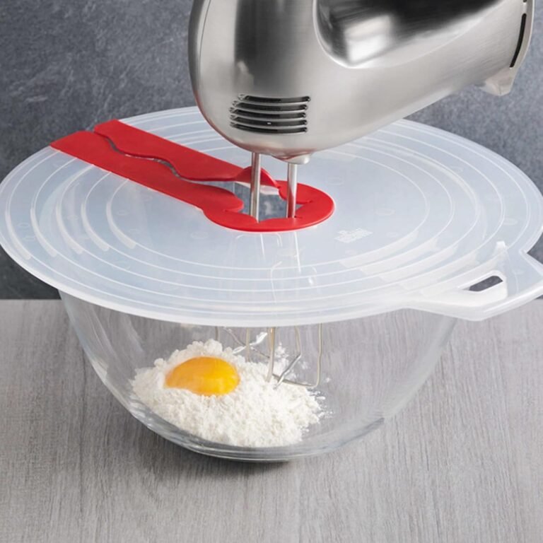 Silicone Splash Lid in use