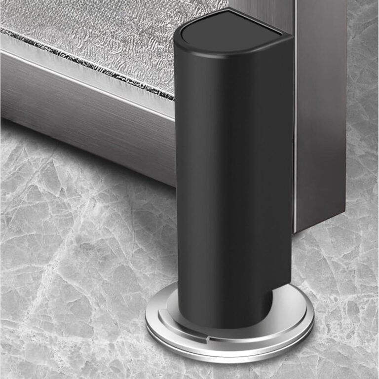 Door Magnet Set in White in use