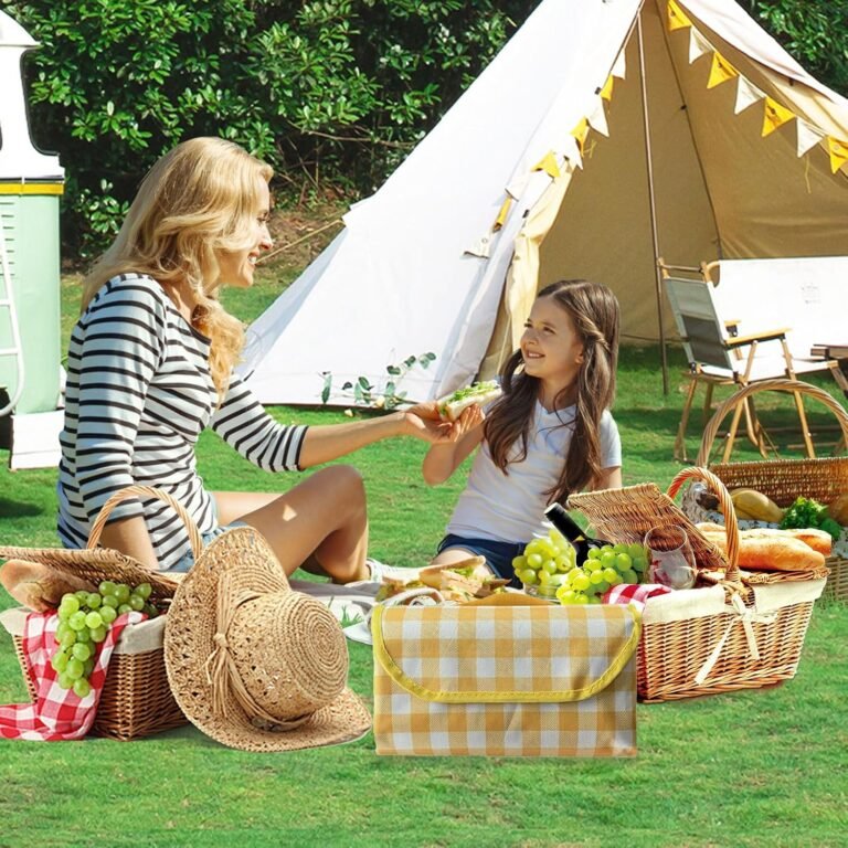 Foldable Picnic Blanket in use