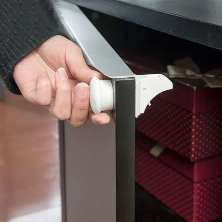 Child Safety Lock in use at home