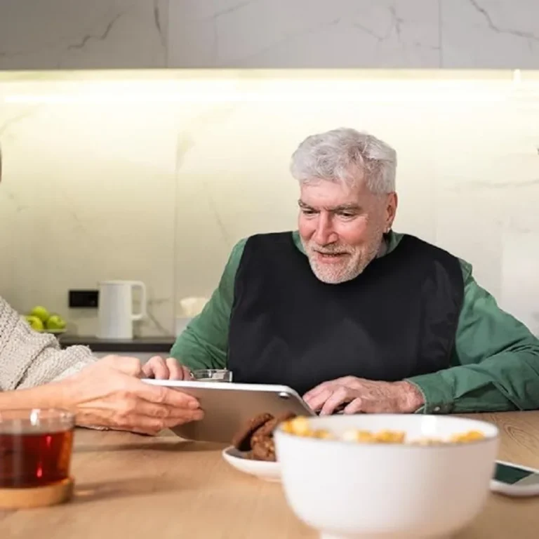 Black Apron in use
